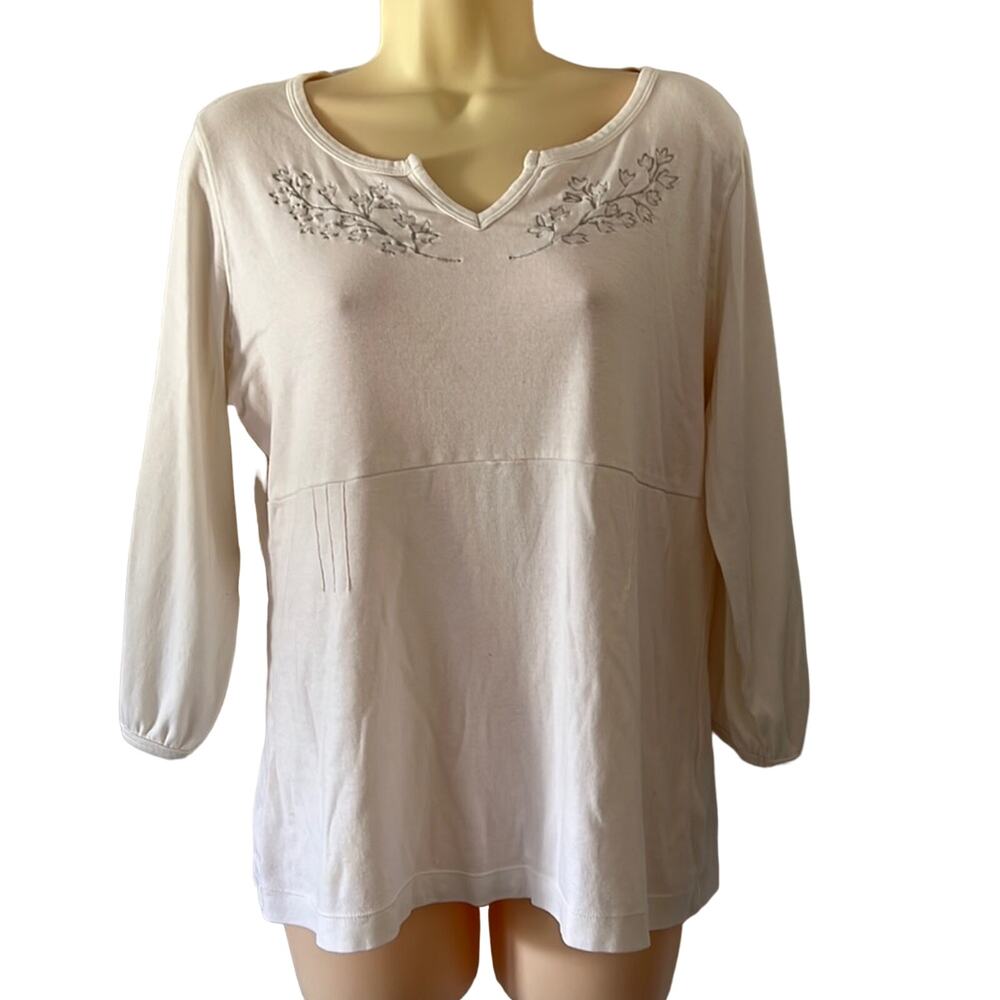 Columbia Sportswear size L Winter White Embroidered Knit Top Organic Cotton